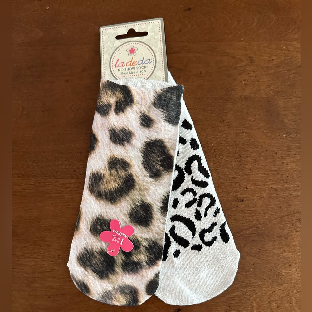 ☀️3/$10 Ladeda animal print no show socks ( see description)
